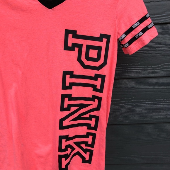 Pink T-shirt - Picture 3 of 3